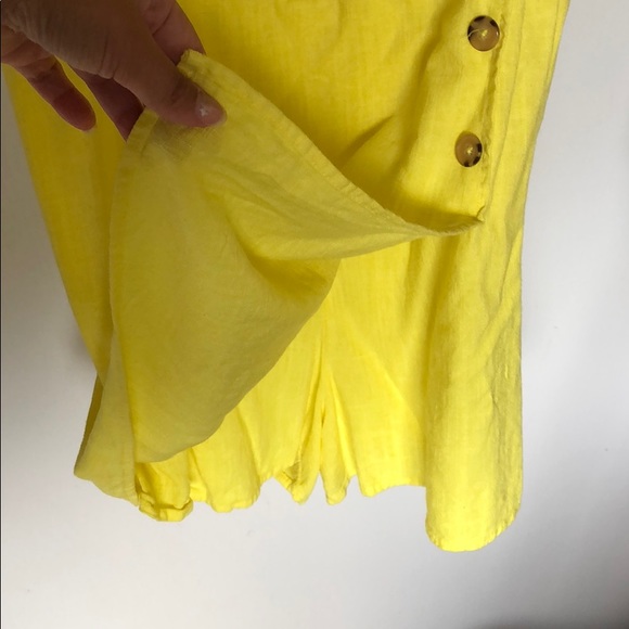Bright yellow romper. Size small - Picture 6 of 9